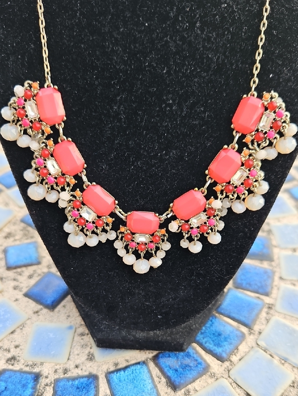 Loft Statement Necklace - Picture 3 of 6